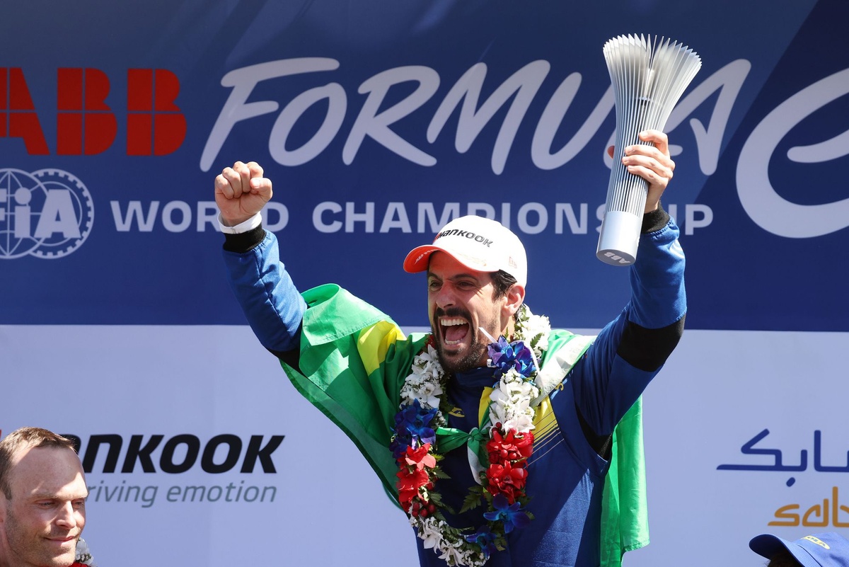 Di Grassi celebra primeiro pódio da Lola Yamaha ABT e amplia recorde na Fórmula E