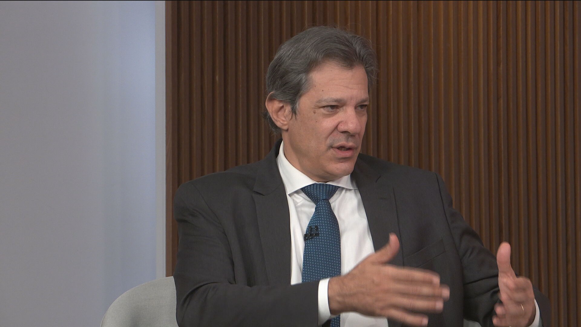 Haddad diz que conversará sobre meta fiscal com Lula nos próximos dias e apresentará dados na quinta