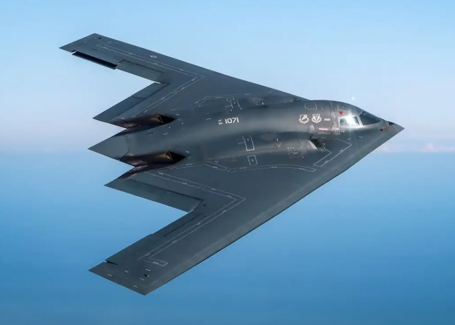 B-2 Spirit e bomba bunker-buster: EUA exibem poder aéreo em meio à tensão com o Irã