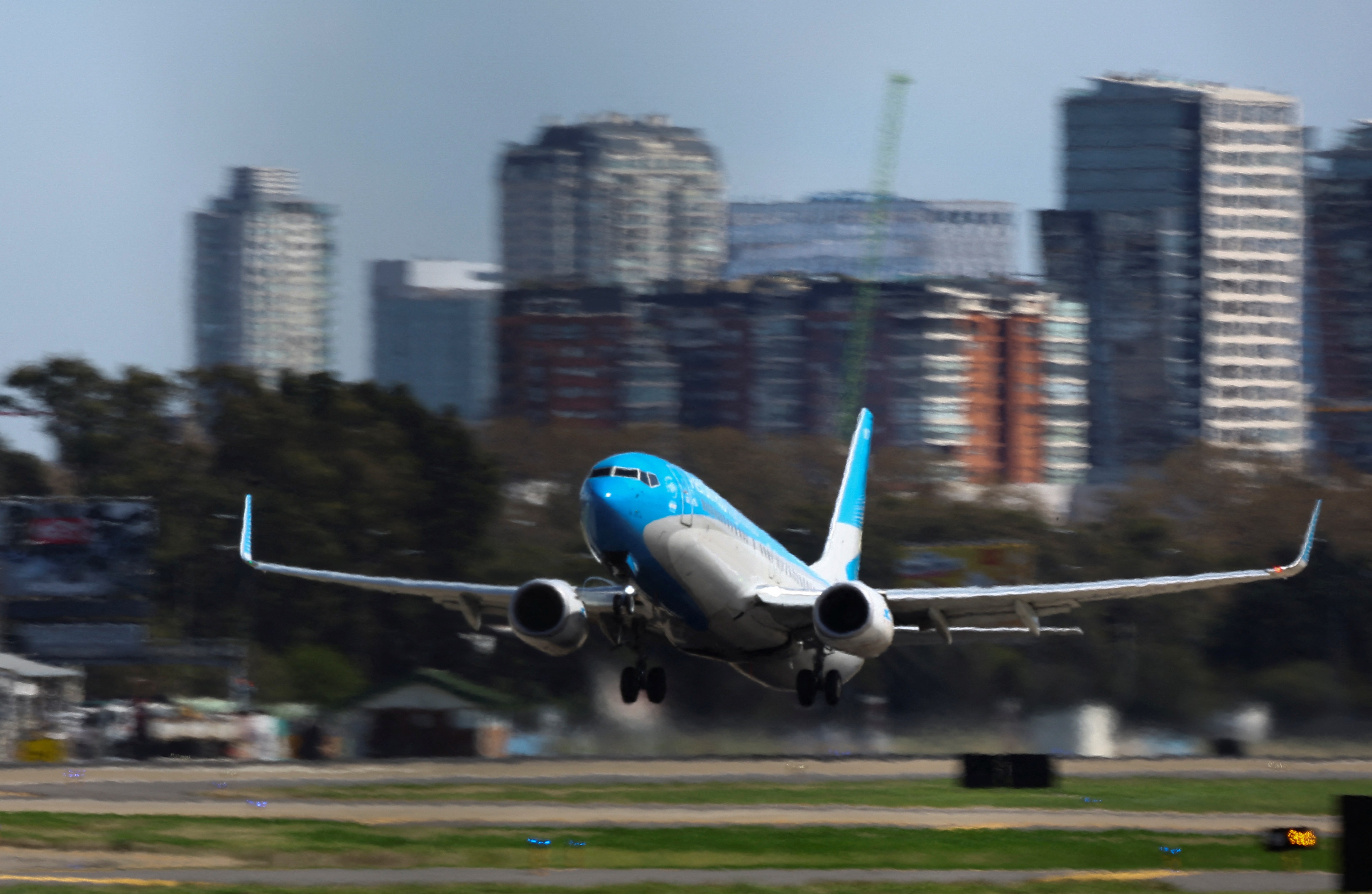 Anac impõe restrições à companhia Aerolíneas Argentinas